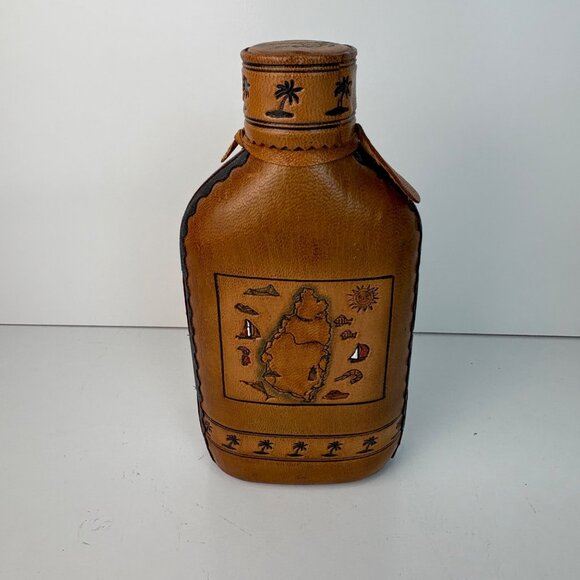 St. Lucia Pitons Leather Wrapped Flask Souvenir Caribbean - Picture 2 of 7